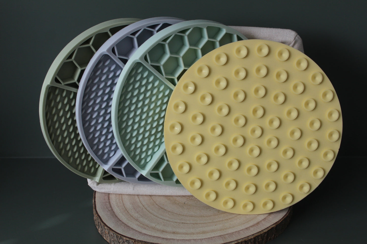 Hexagon LickMat (available in 4 colours)